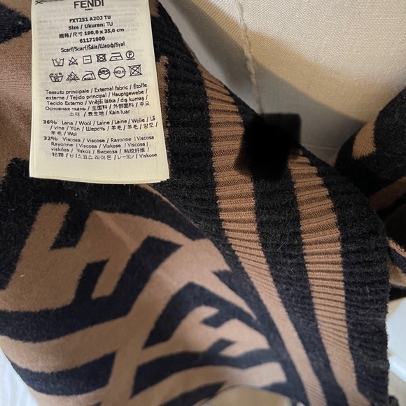 FENDI FF Multicolor Wool & Viscose Shawl - Picture 5 of 5